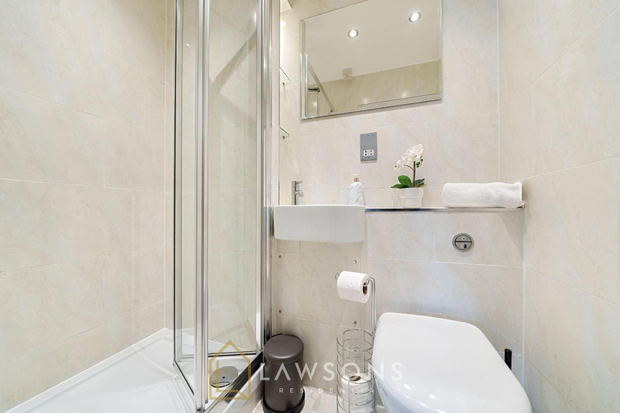 Stylish Living By Lawsons - 3 En Suites Виндзор Экстерьер фото