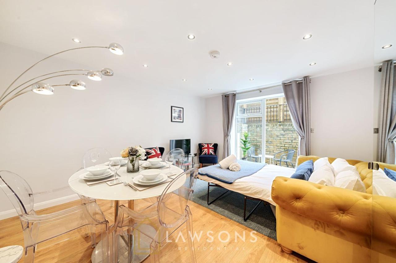 Stylish Living By Lawsons - 3 En Suites Виндзор Экстерьер фото