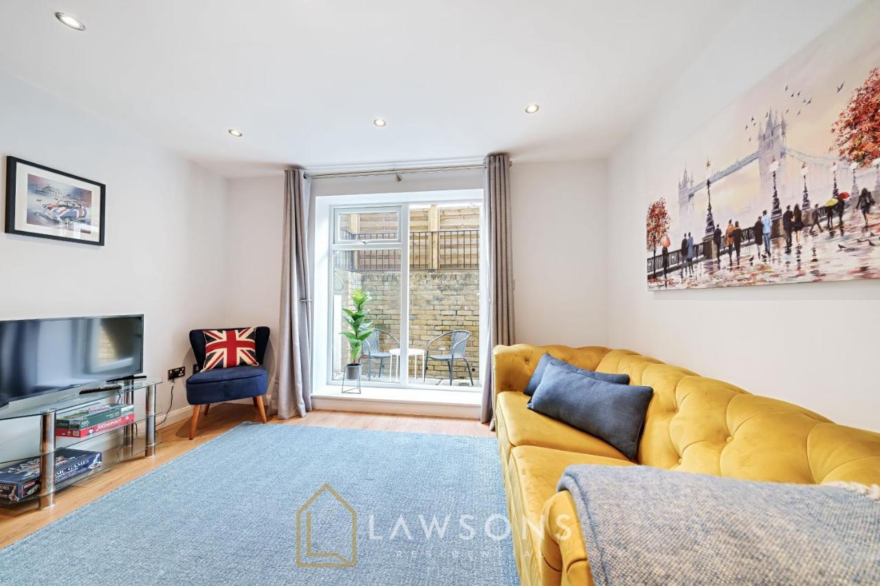 Stylish Living By Lawsons - 3 En Suites Виндзор Экстерьер фото
