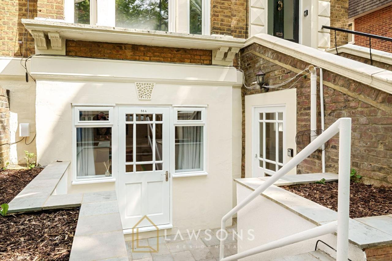 Stylish Living By Lawsons - 3 En Suites Виндзор Экстерьер фото